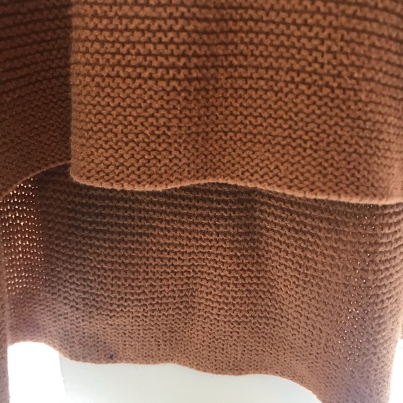 Old navy camel loose sweater - Picture 4 of 4